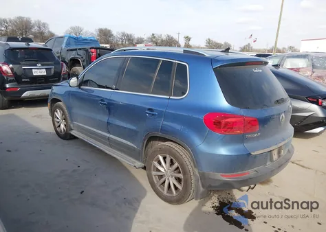 2017 Volkswagen Tiguan 2.0T Wolfsburg Edition из США, поврежденный, VIN WVGRV7AX9HK003701